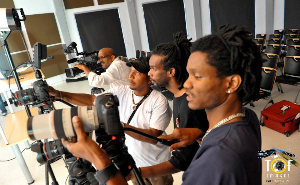 l-equipe-de-tournage-thierry-and-co-1.jpg